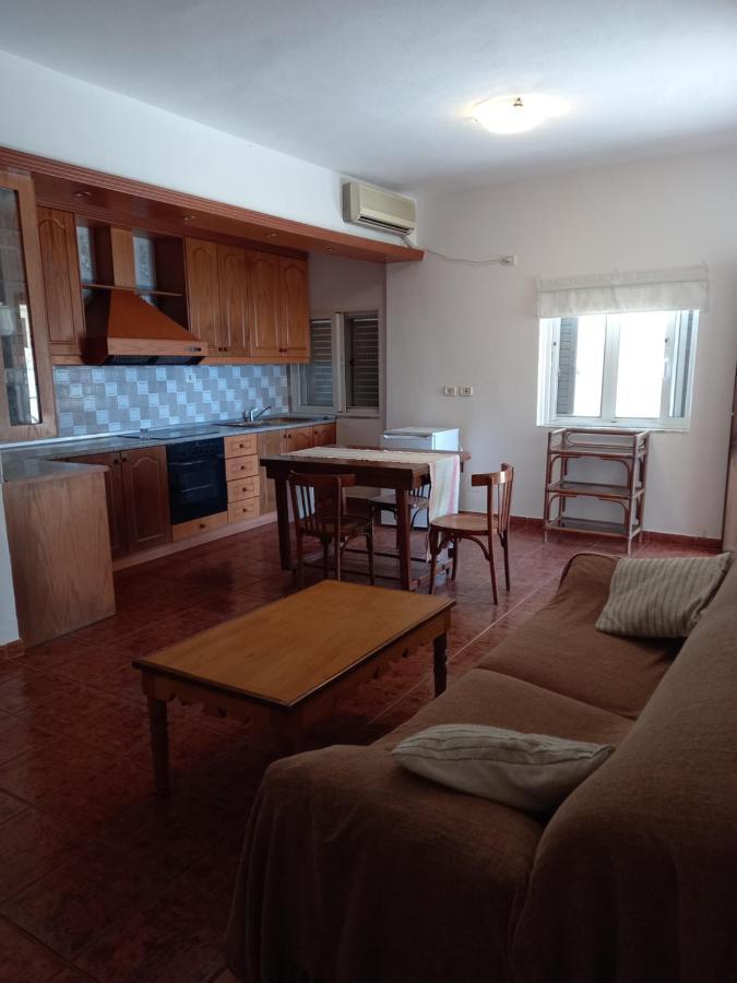 Amphora Guesthouse Himarë Exteriér fotografie